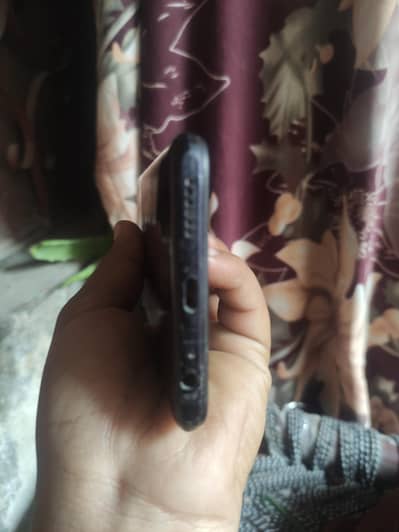 Infinix hot 9.6/128 gb