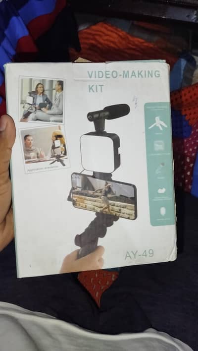 tripod stand with mic and Light