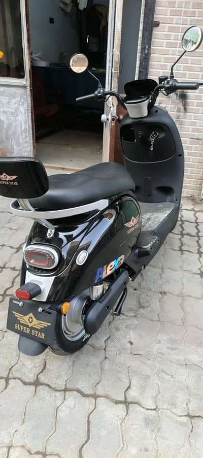 electric bike brand new 1400km just use price 165k o3ooo521o56