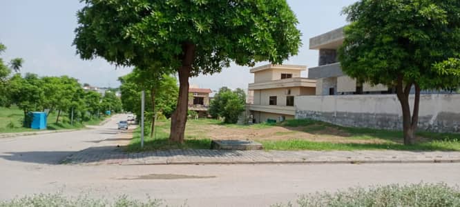 DHA 5, Sector C , Top of the line Corner plot , Ideal location, Ready to build, Best time for the investors