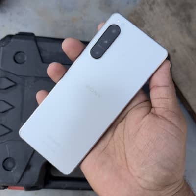 Sony xperia 5 Mark 4 10/10 condition clean phone only line sim time