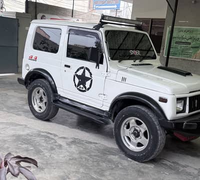 Suzuki jimny jeep