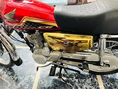 HONDA 125 GOLD EDITION