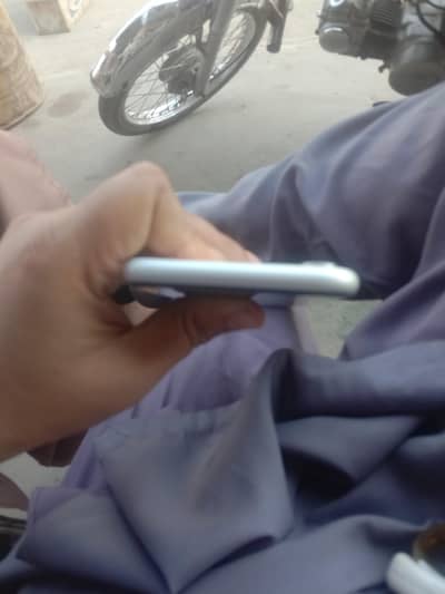 iphone XR urgent money sale 03111905331 watsapp