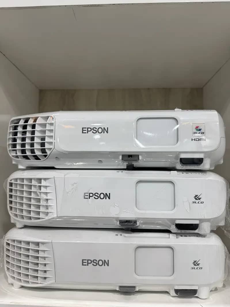 Multimedia projector 1