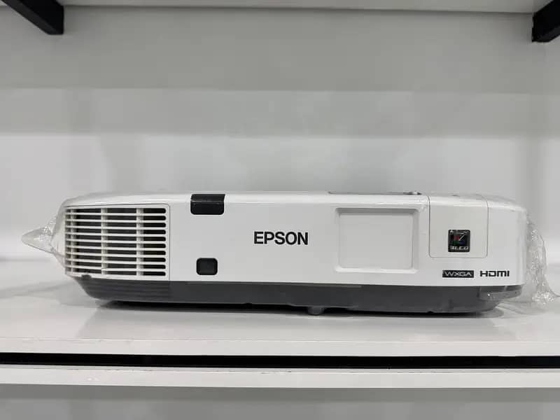 Multimedia projector 3