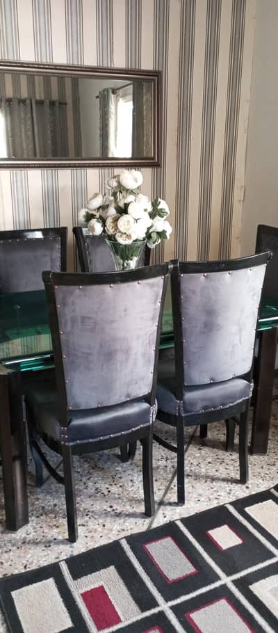 Dinning table with 6 chairs