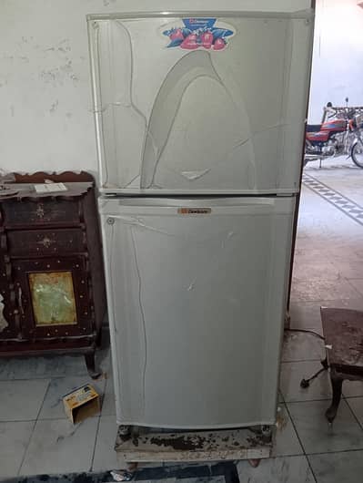 dawlance refrigerator