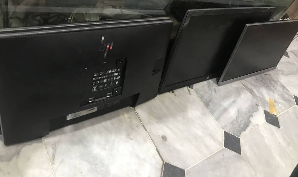 LCD border and borderless Monitors with stand available in low price ...