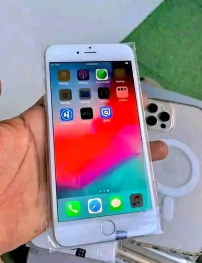 iphone 6 s plus 128 GB my WhatsApp number 03 25 022 67 56