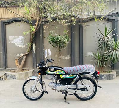 Honda CD 70cc 2023Model total orinal 10/10 condition 2024 2025