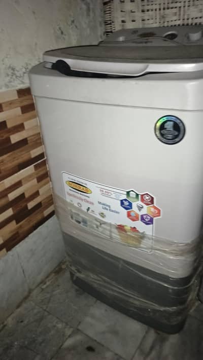 Dryer Spinner 10Kg New Condition with Box