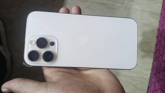 10 by 10 condition  96 battery health  256 gB one E sim one physical