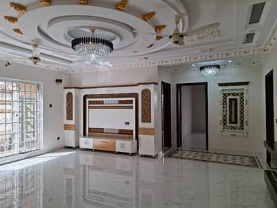 1 KANAL HOT LOCATION UPPER PORTION AVAILABLE FOR RENT IN WAPDA TOWN PHASE 1