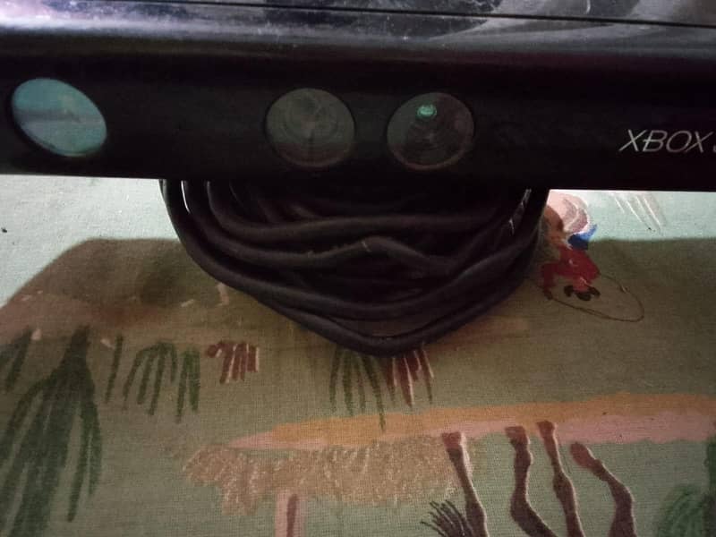 Xbox 360 Kinect sensor 1