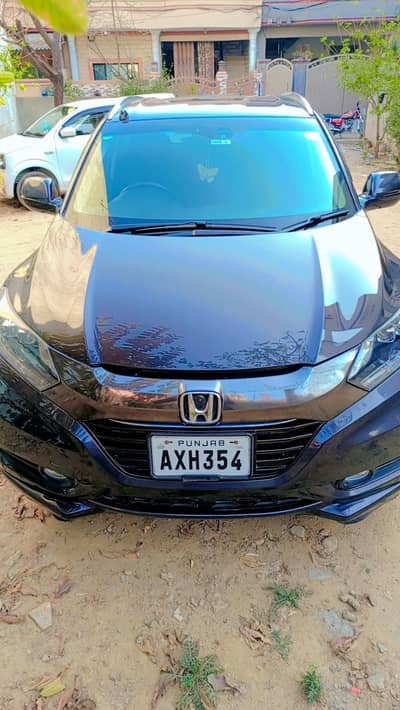 Honda vezal Z package full option 2015/16 Army officer use
