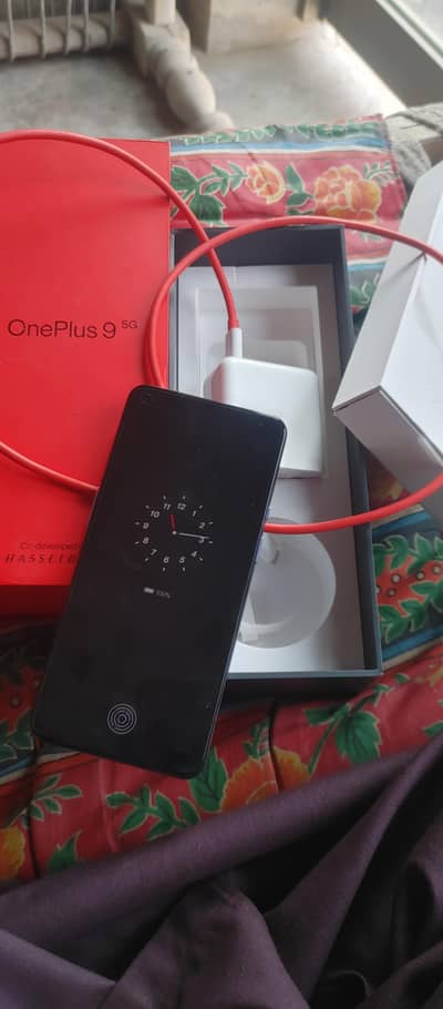 OnePlus 9 5G 8+8/128gb 10/10 pta approved  90 Fps, 120 Hz