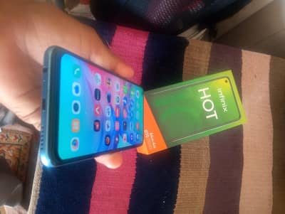 infinix hot 10.   /4/64/condition 10 by 10