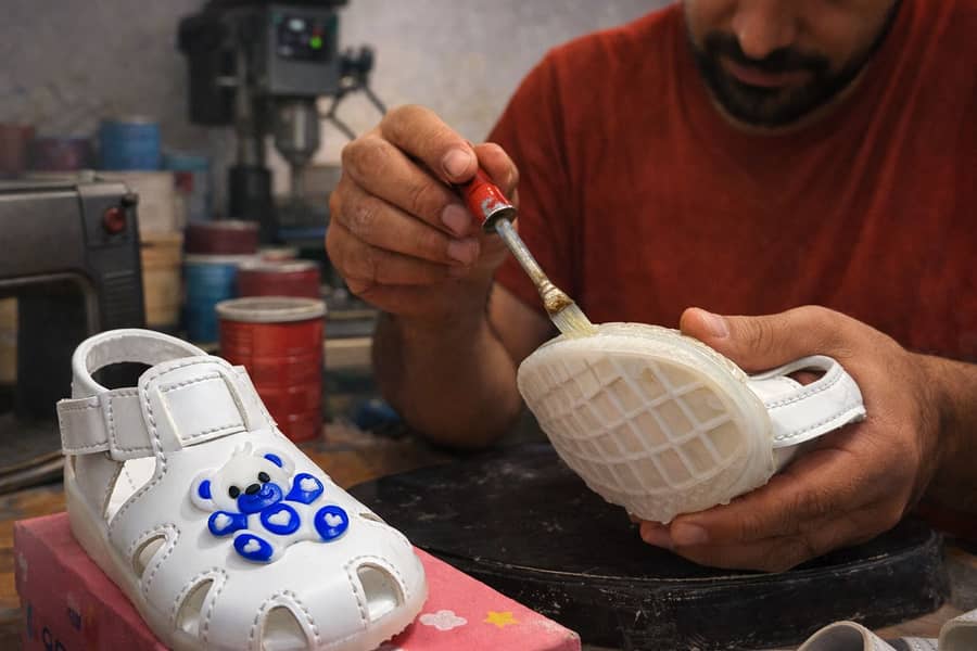 Upper Man / Bottom Man کاریگر چاہیے – لاہور باغبانپورہ 0