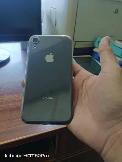 i phone Xr 64 gb buttry health 73 . conditions 10 / 8