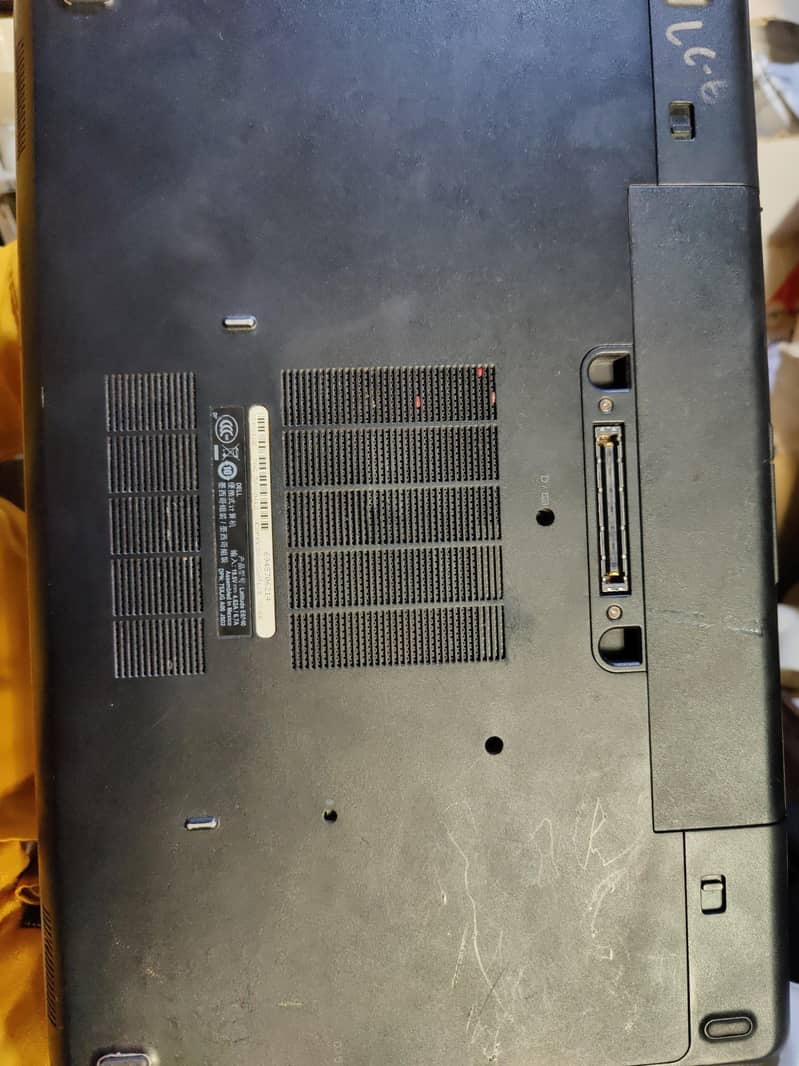 Dell Latitude E6540 1