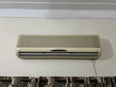 LG 1.5 Ton AC in good condition