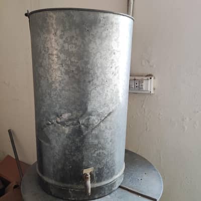 60 liter metal water tank