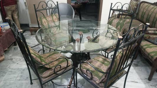 Fancy Dinning Table with Four Chairs