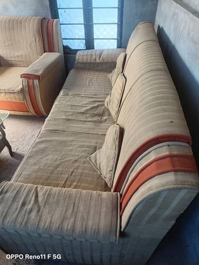 5 seater with two tables