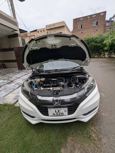 Honda. Vezel 2014 (import)