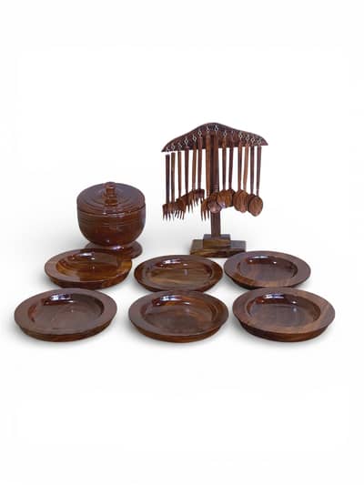 Dinner set of wood