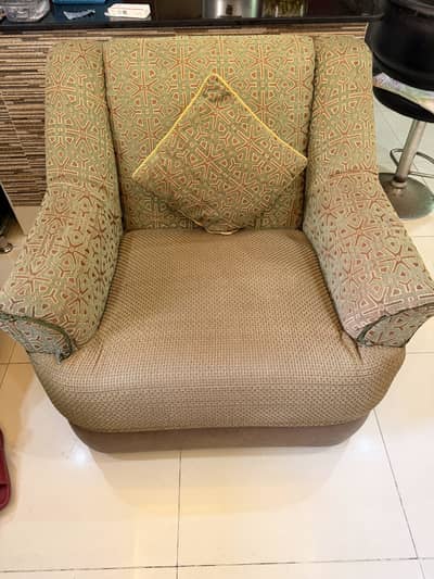 Neat and Clean Sofa Set for Sale