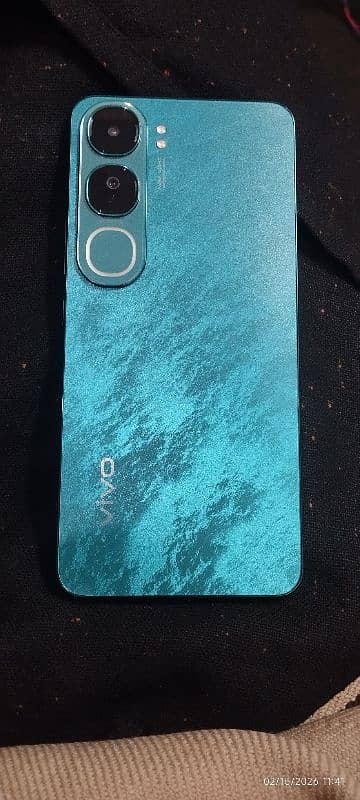 VIVO Y200