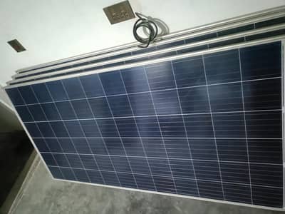 04 plates 330 watt solar panel for sale condition 10/10