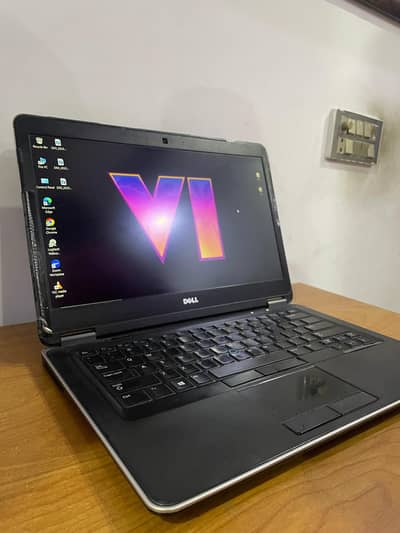 Dell Latitude E7440 Ultrabook | Core i5 4th Gen | 4GB RAM | 128GB SSD