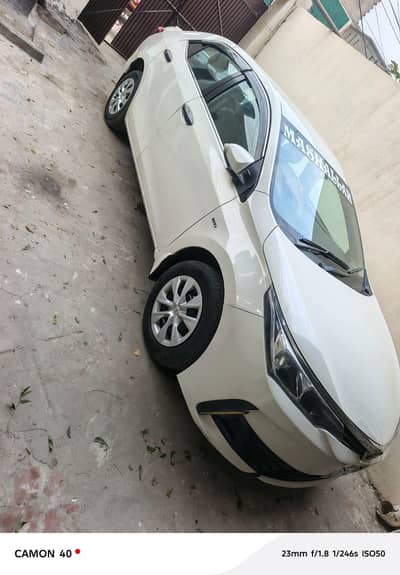 gadi me tohri bht tachng ha Baki car sari janmn ha bio moqa pa mar num