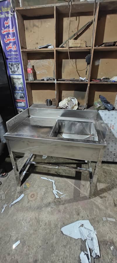 all restaurant equipment available fryer sink hot plate etc