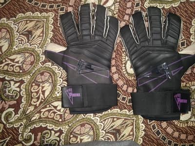 football goalkeeper gloves