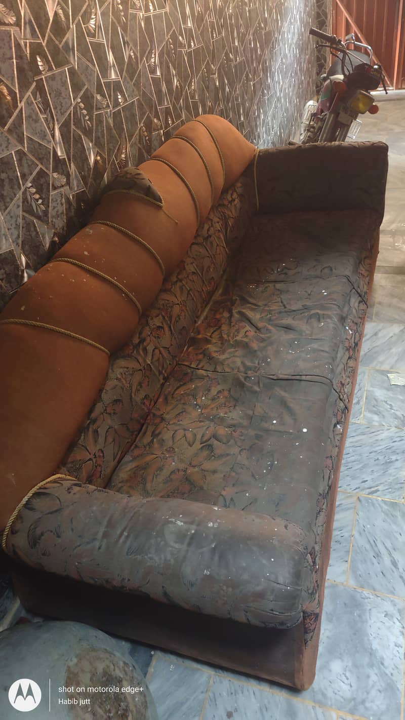 Sofa set 0