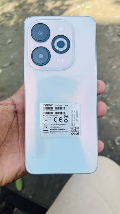 Infinix smart 8 Pro 4/128 with box never open never repair
