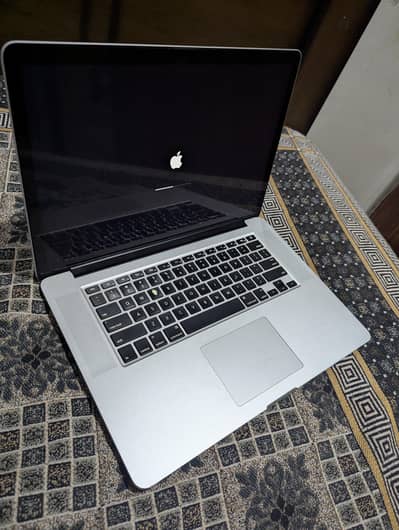 MacBook pro mid 2014 15 inches with graphics card