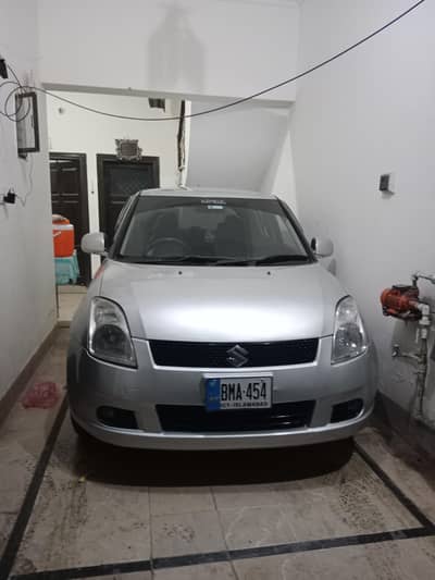 suzuki swift dlx 1.3