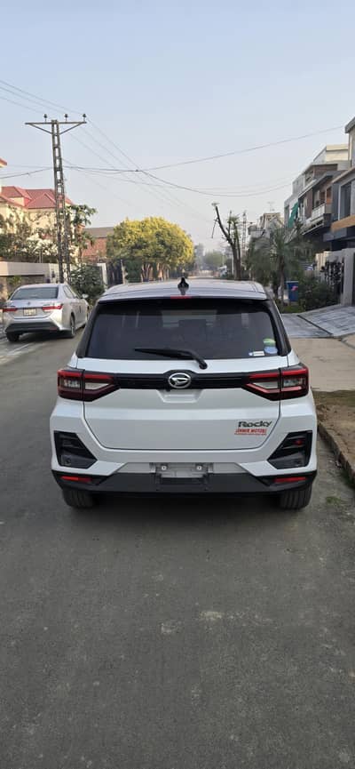 dihatsu rocky urgent sale contact for details