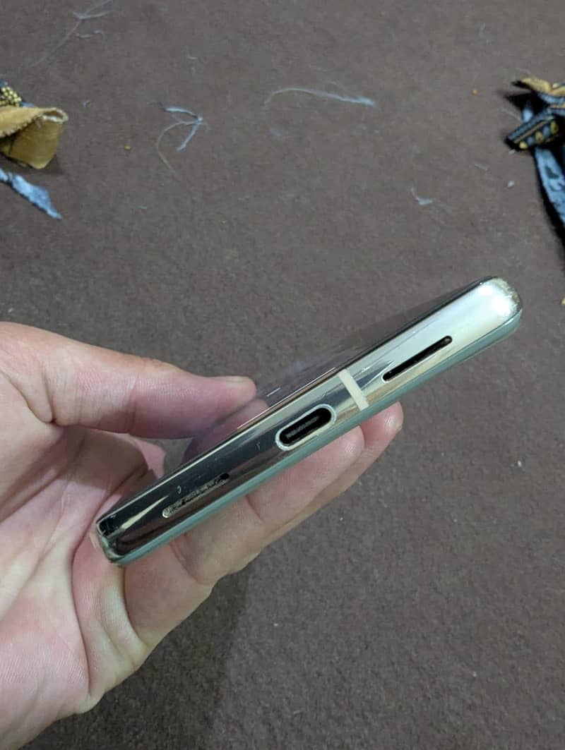 Google pixel 7 pro Urgent sale 5