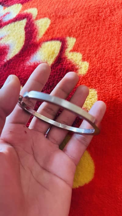 Iranian bracelet net and clean