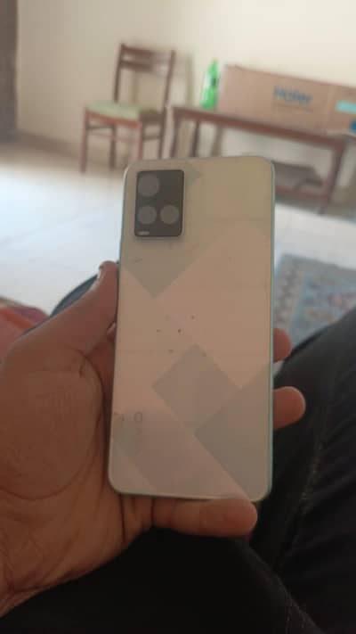 minors sa  camera crack hai baki all ok ha