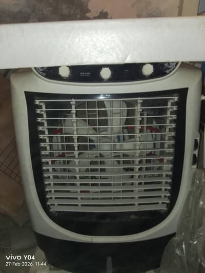 Room coller 6500'cc brand new just 1 mounth use