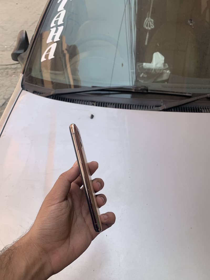 9/10 condition 11 pro 1