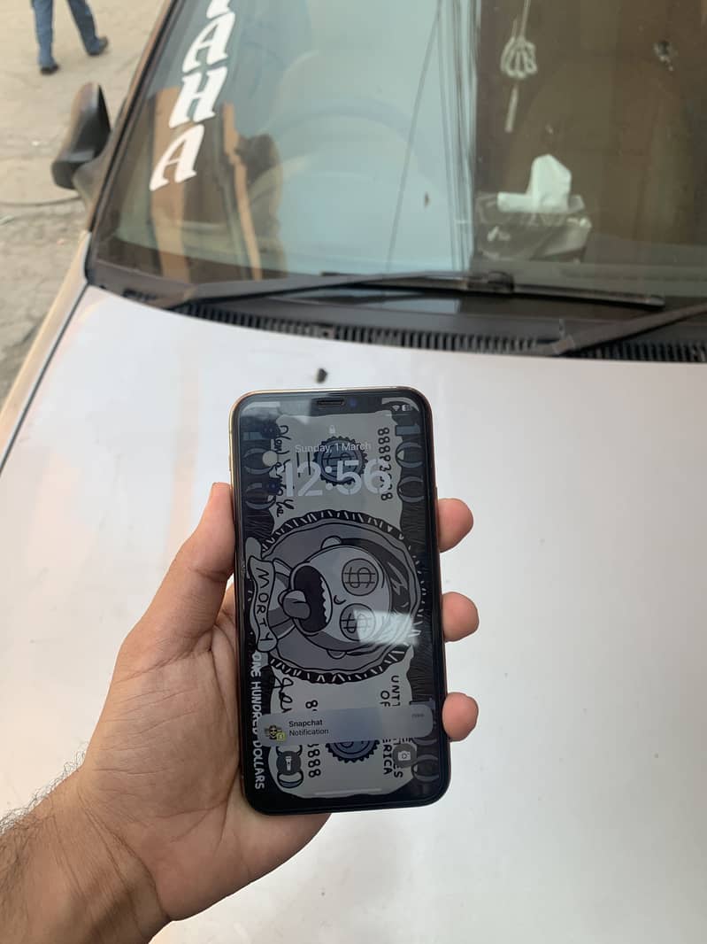 9/10 condition 11 pro 3