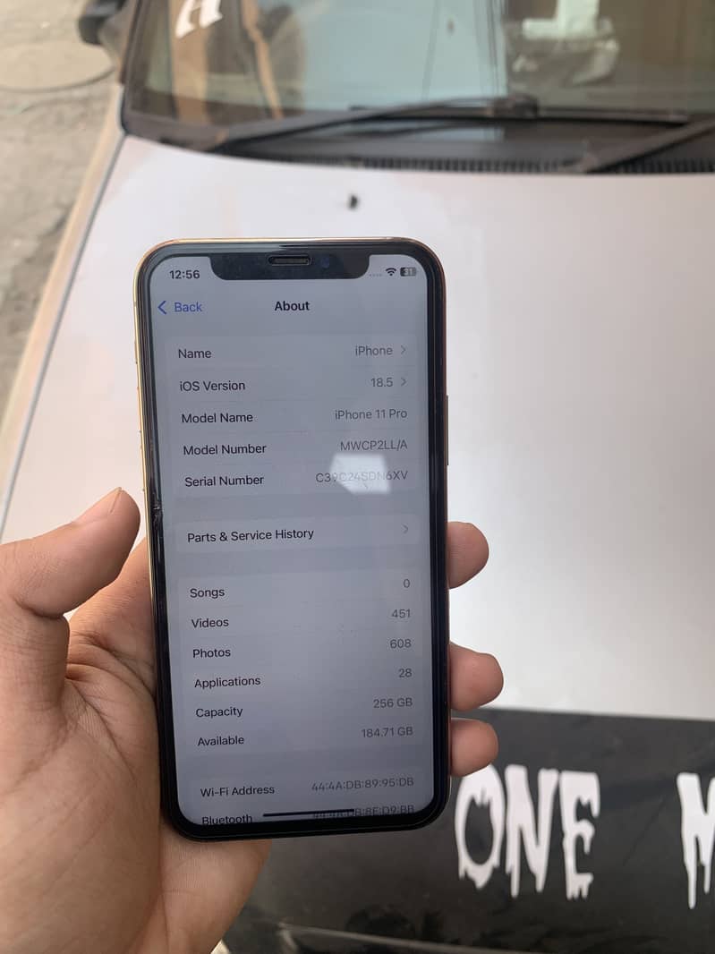 9/10 condition 11 pro 6